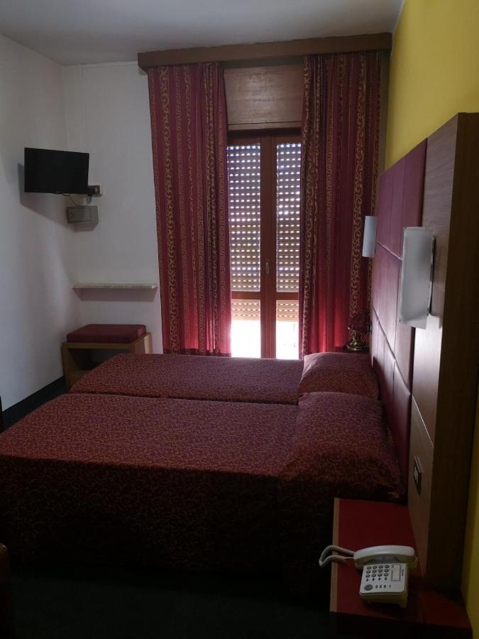 Hotel Alpi Malcesine Quarto foto