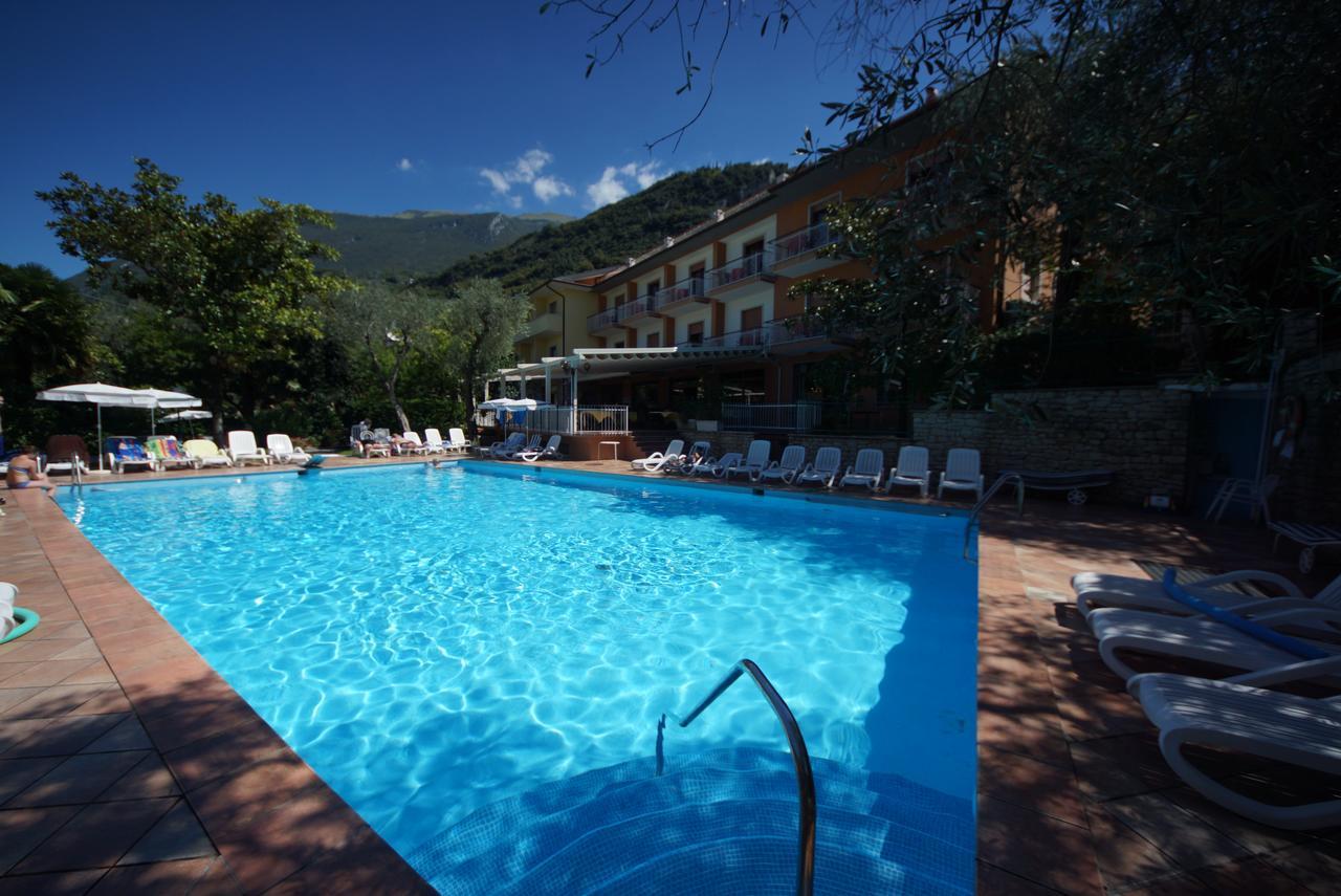 Hotel Alpi Malcesine Exterior foto